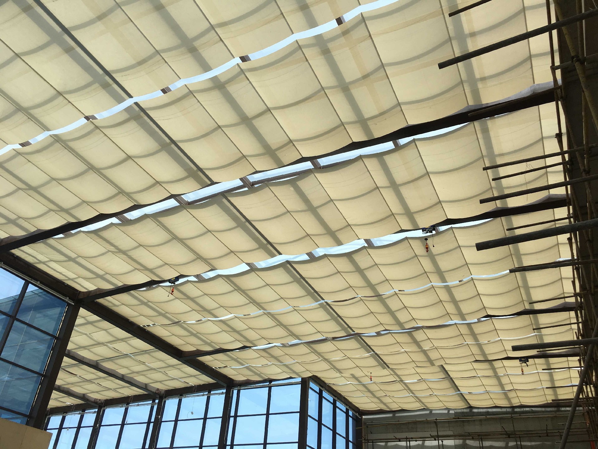 內蒙古呼和浩特 《黃河夢幻水世界》 采光頂工程