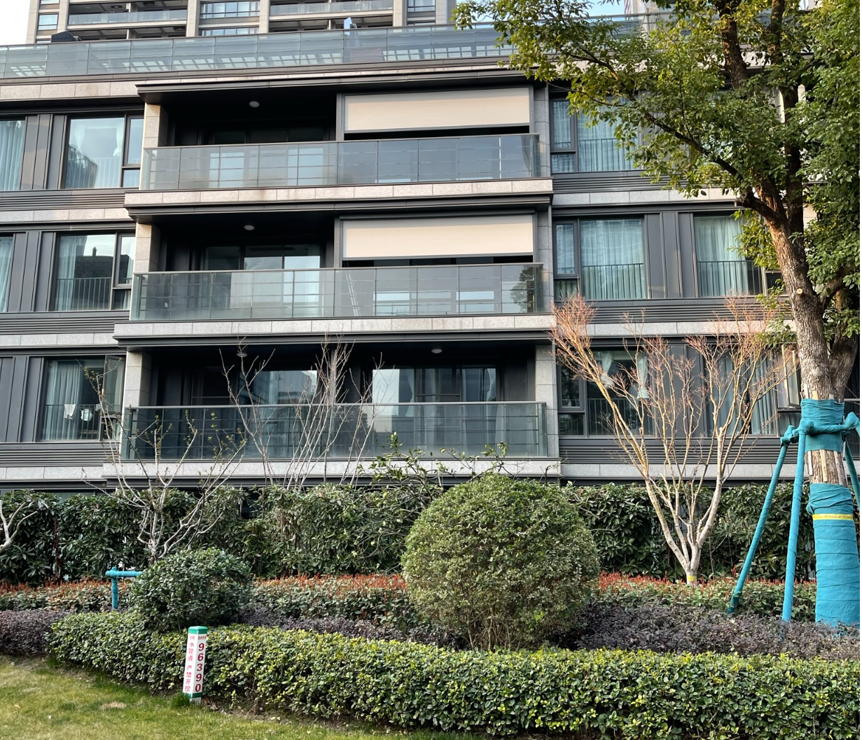 桂語朝陽防風(fēng)卷簾